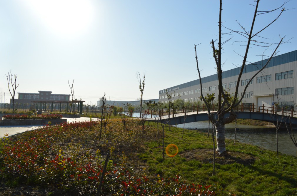 Greening landscape in the factory area